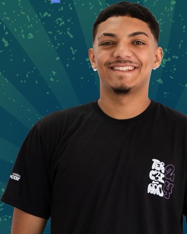 Diego, aprovação em Administração (Univiçosa)