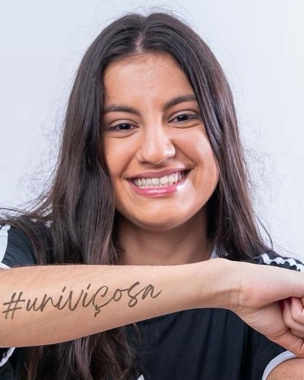 Luiza Caetano Cornetti, aprovação em Odontologia (Univiçosa)