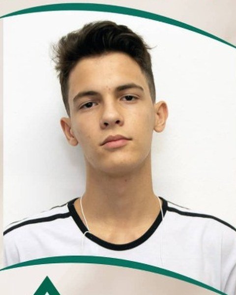 Vitor Batista Moreira, aprovação em Administração (UFV)